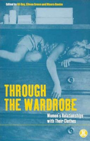 Through the Wardrobe (Maura Banim)(Puha kötésű)