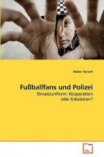 Fussballfans und Polizei