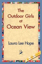 Outdoor Girls at Ocean View