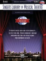 Singer's Library of Musical Theatre, Volume 2: Mezzo Soprano/Alto Voice [With Paperback Book]