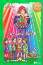 Kika Superbruja, loca por el fútbol