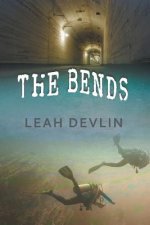 Bends (The Woods Hole Mysteries Book 3)