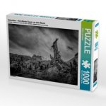 Dolomiten - Verwitterter Baum vor dem Sturm (Puzzle)