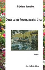 Quatre ou cinq femmes attendent la star