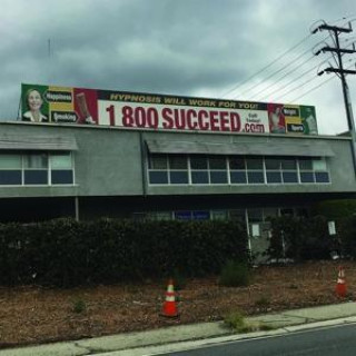 1 800 SUCCEED