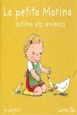 La petita Marina estima els animals