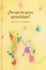 ¿Por qué los gatos miran la luna?