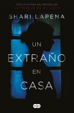Un Extra?o En Casa / A Stranger in the House