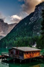 Mountain Lake Home: Imagine the Beautful Sights.