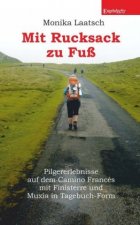 Mit Rucksack zu Fuß