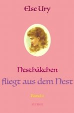 Nesthakchen fliegt aus dem Nest