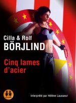 Cinq lames d'acier