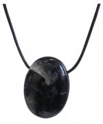 Collier Tourmaline Noire Pierre ovale percée Cordon noir