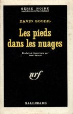 LES PIEDS DANS LES NUAGES