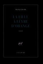 La fille à lèvre d'orange