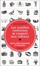 Les nouilles coréennes se coupent aux ciseaux