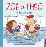Zoé et Théo à la piscine