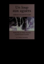Un loup aux aguets