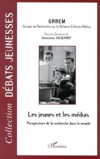 LES JEUNES ET LES MÉDIAS