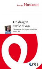 UN DRAGON SUR LE DIVAN