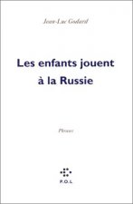 Les enfants jouent à la Russie