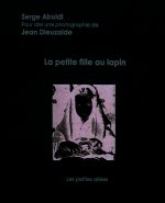 La petite fille au lapin