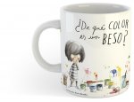 TAZA MINIMONI DE QUE COLOR ES UN BESO
