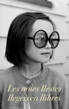 CARTEL LES NOIES LLESTES LLEGEIXEN LLIBRES