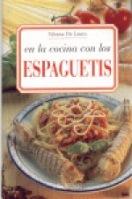 ESPAGUETIS EN LA COCINA