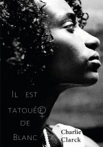 Il est tatoué de blanc