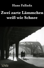 Zwei zarte Lämmchen weiß wie Schnee