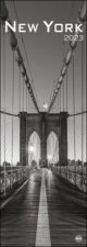 New York Vertical 2023 Kalender. Beeindruckende Schwarz-Weiß-Aufnahmen in einem länglichen Kalender - passend zur New Yorker Skyline. Dekorativer Wand