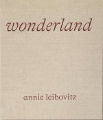 ANNIE LEIBOVITZ WONDERLAND LUXURY