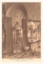 Vintage Journal Perfumers Salon in Paris