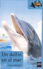 UN DELFIN EN EL MAR