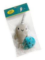 PELUCHES DE NARVAL Y MEDU