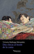 Dos chicas al borde de la cama