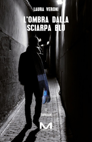 ombra dalla sciarpa blu