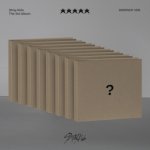 STRAY KIDS  5-STAR -DIGI/PHOTOBOO- / VOL.3 / 24P PHOTOBOOK / 8 RANDOM VERSIONS