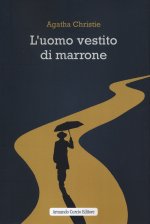 uomo vestito di marrone