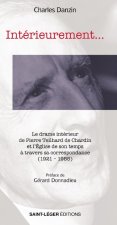 Intérieurement...