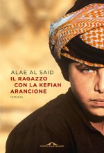ragazzo con la kefiah arancione
