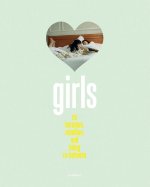 Girls On Boredom, Rebellion and Being In-Between /anglais
