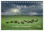 Sioux Im Lande von Sitting Bull (Tischkalender 2026 DIN A5 quer), CALVENDO Monatskalender