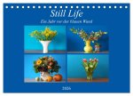 Still Life - Blumen vor der blauen Wand (Tischkalender 2026 DIN A5 quer), CALVENDO Monatskalender