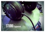 STUDIO Equipment (Wandkalender 2026 DIN A2 quer), CALVENDO Monatskalender