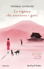 ragazza che ascoltava i gatti