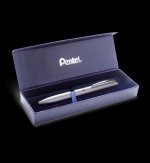 Eleganckie pióro kulkowe EnerGel 0,7 mm BL2007-Z srebrne w etui