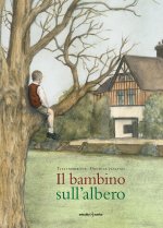 bambino sull'albero