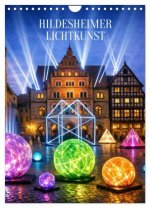 Hildesheim, ein Moment in dem die Stadt zu leuchten beginnt. (Wandkalender 2027 DIN A4 hoch), CALVENDO Monatskalender
